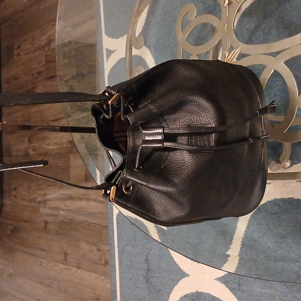 Burberrys Vintage Leather Bucket crossbody with Tassels & dust bag Black EUC